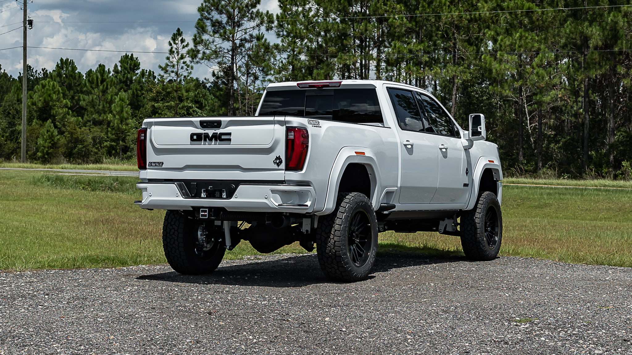 GMC 2500 Savage Summit White
