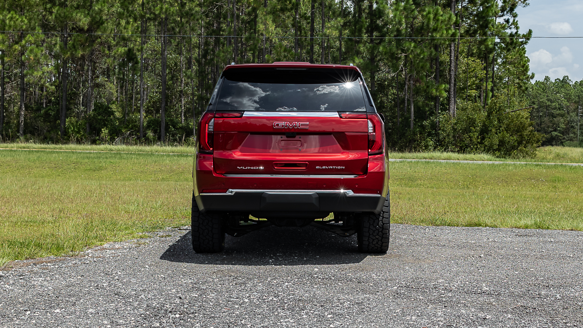 GMC Yukon Volcanic Red