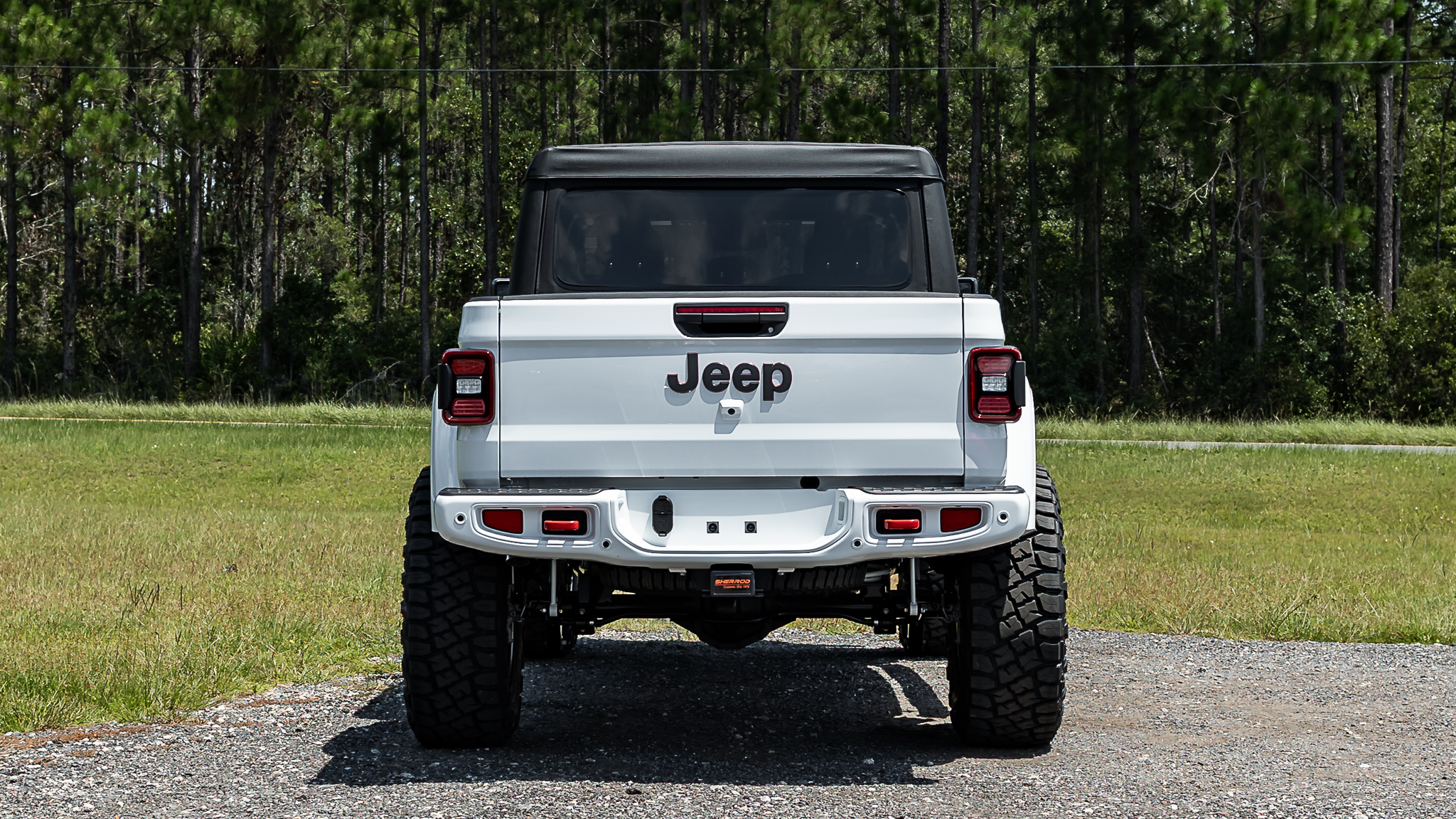Jeep Gladiator Deadwood Bright White